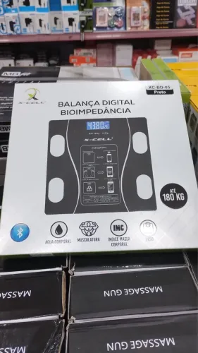 Balança de bioimpedância pesa ate 180kg