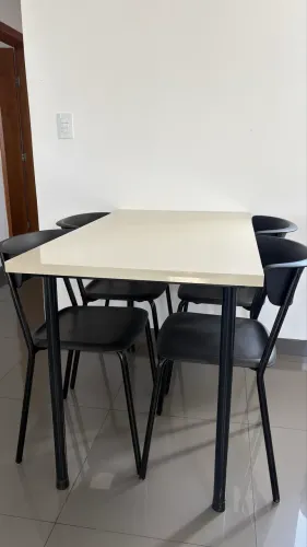 Conjunto de mesa 4 lugares