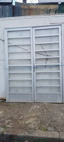 PORTA DE ALUMÍNIO 2 FOLHAS /// R$1750,00