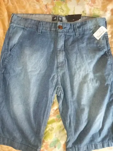 Vendo bermuda jeans nunca usada