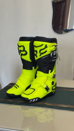 Bota Fox Instict V2 - Verde/amarelo neon - NOVA - número 9 americano, serve número 41