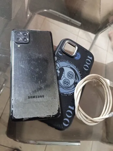 Vende se celular sansung M62