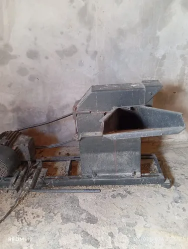 Máquina de moer ração 4.000 mil * whatsapp