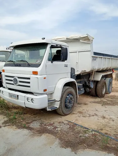 Vendo caçamba trucada 15 180