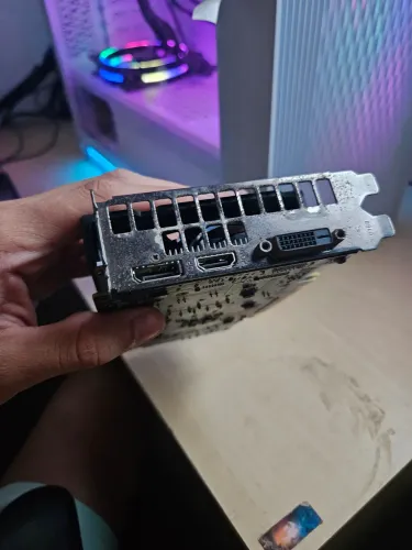 GTX 1650 SUPER 4GB - Defeito