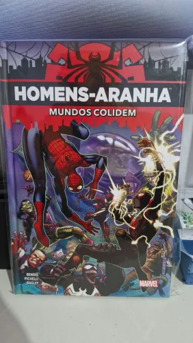 Homens Aranha: Mundos Colidem