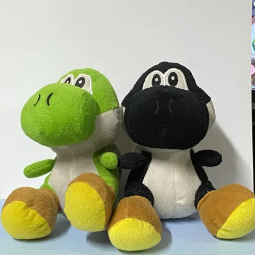 Pelúcias Yoshi Verde e Preto - original Nintendo 