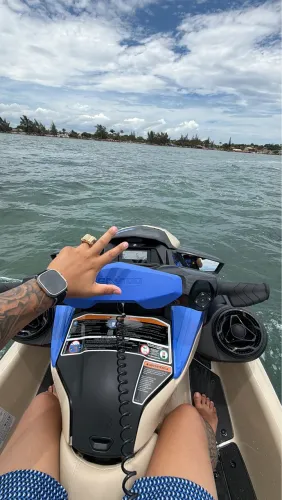 JET SKI WAKE 2026 3H de uso 