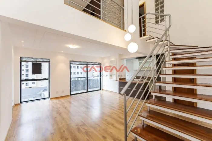 Apartamento Duplex com 2 quartos e 2 vagas para aluguel no Bigorrilho