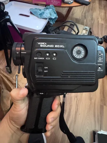  Filmadora Yashica Sound 20XL - Super 8 Vintage Clássica