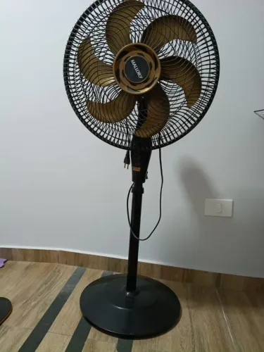 Ventilador de coluna Marllory com 3 velocidades 6 pás 127v