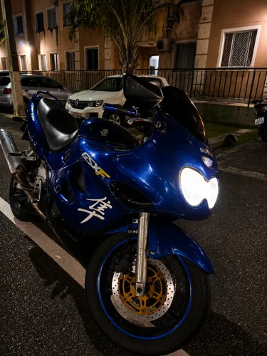 Suzuki GSX 750F zerada