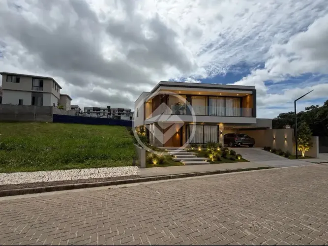 Sua vida dos sonhos começa aqui: Terreno de 360m² com projeto pronto no Condomínio Reserva
