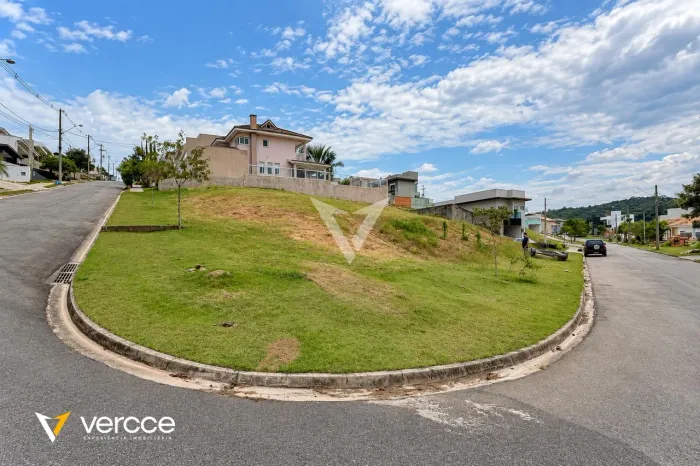 Terreno à Venda no Residencial Carambah - Jarinu/SP