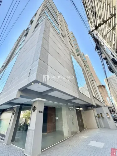 SALA COMERCIAL TÉRREA EM ITAPEMA | PRONTA PARA USO | 57m²