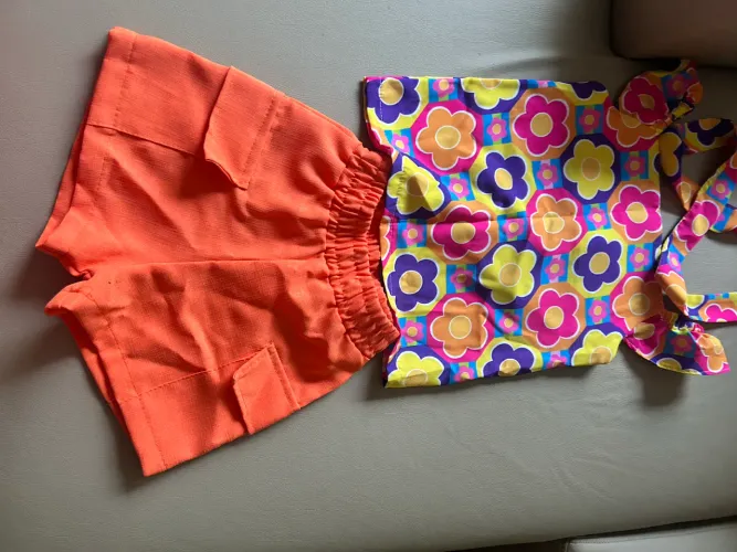 Vendo lindas roupas