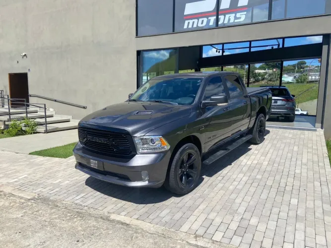 Ram Classic R/T 5.7 CD V8 4X4 Aut. 2022