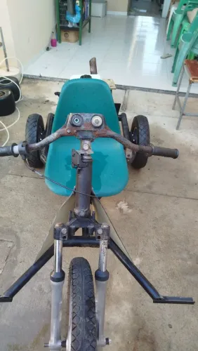 Triciclo motorizado com motor 4 tempo a gasolina