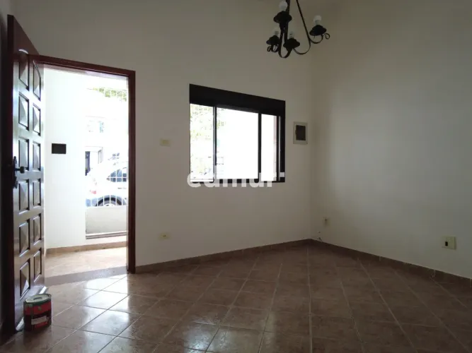 CASA para ALUGUEL com 106m² no bairro Vila Assunção com 3 quartos e 0 vagas. Santo André, 