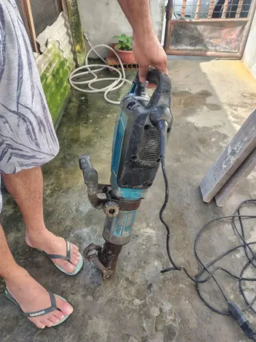 Rompedor MAKITA 