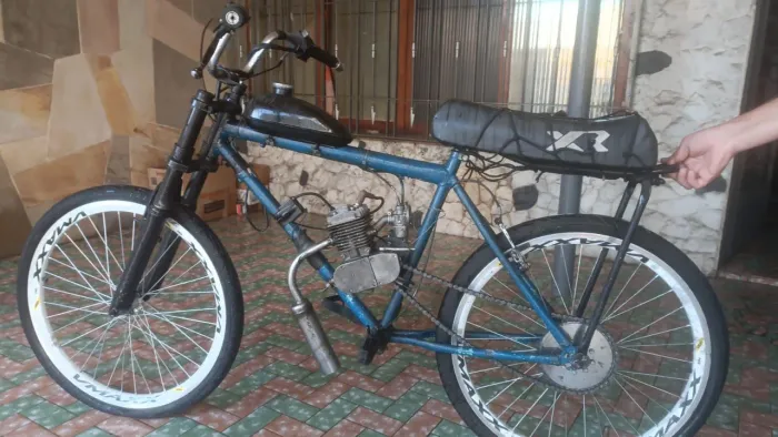 Bicicleta Motorizada Semi-Nova 80 cc