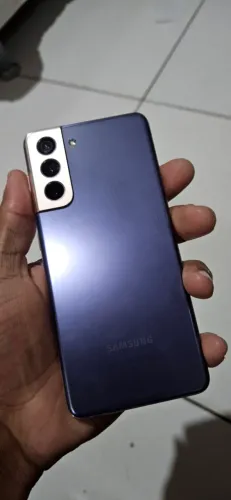 Vendo S21 com uma listra na tela, mas funcionando tudo
