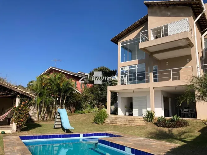 Casa para alugar em Embu das Artes, Granja Viana, com 3 suítes, com 370 m², Parque Das Art