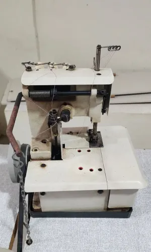 Máquina de costura Galoneira Bracob 2600 2 agulhas <br>? modelo Bracob 2600 2 agulhas