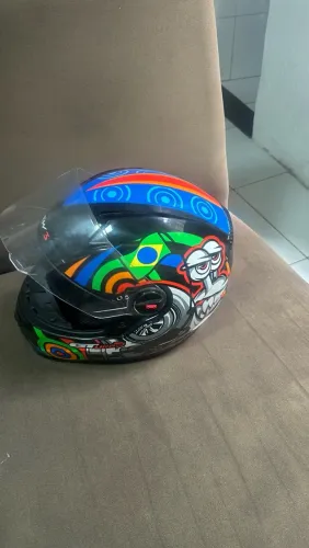 Capacete FW3 para levar logo