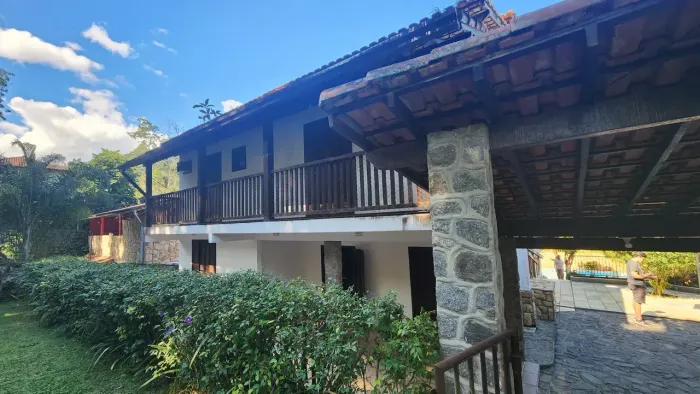 Guapimirim - Casa em Condomínio na Subida da Serra