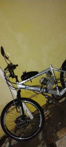 Bicicleta motorizada montadinha. LEIA A DESCRIÇÃO!!!