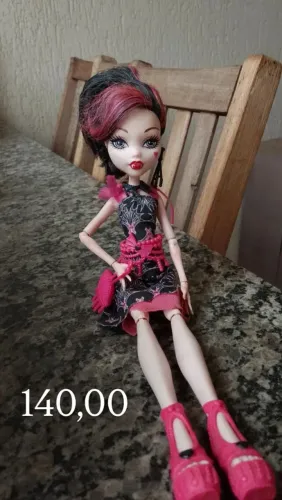 Bonecas monster high reservado