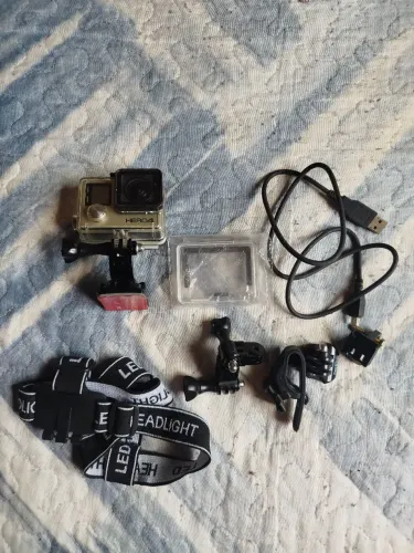 Vendo câmera Gopro 4 silver
