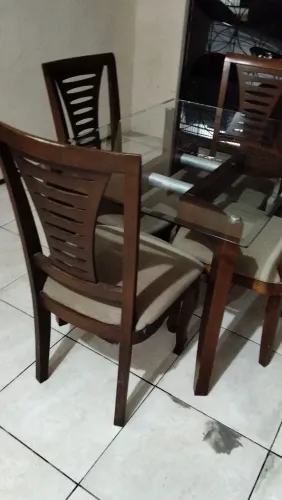 Vende-se mesa de vidro com 4 cadeiras acolchoada e fogão Electrolux acendimento