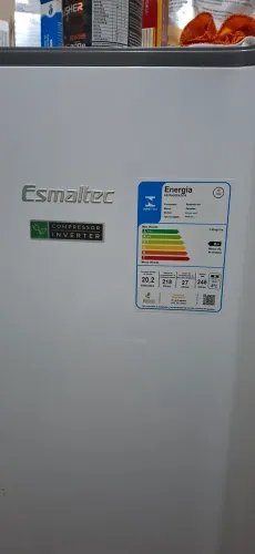 Geladeira Esmaltec
