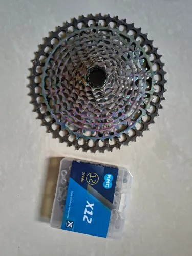 Cassete ZTTO 12V Rainbow 9-50t XD com corrente KMC prata 12V