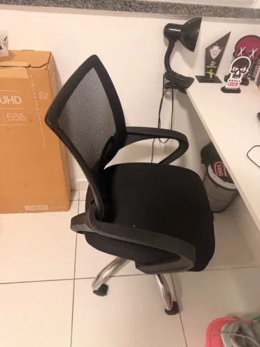 Mesa de computador + cadeira de escritório
