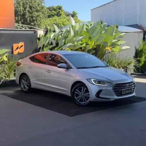 Hyundai Elantra 2.0 16V Flex Aut. 2017