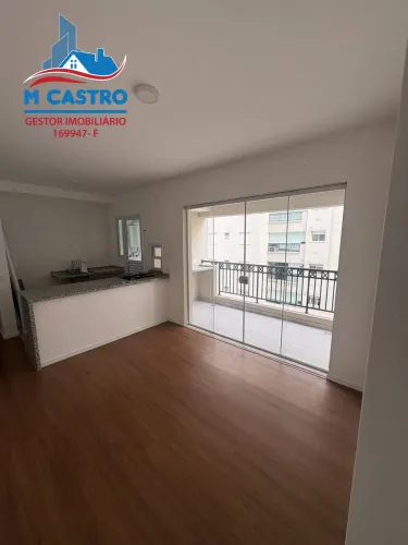 2 Dormitórios (01 Suíte) - 59m² - POUCO USO - Sacada - Lazer c/ Piscina