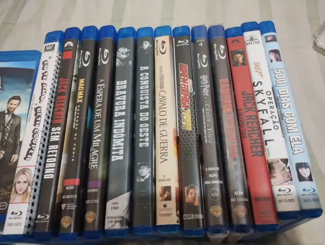 Lote 21 filmes em blu-ray e 4 DVD