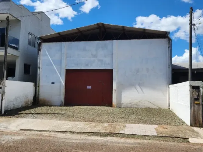 ALUGO BARRACÃO DE 208 M² AO LADO DO CENTRO - BAIRRO CRISTO REI - FRANCISCO BELTRÃO-PR