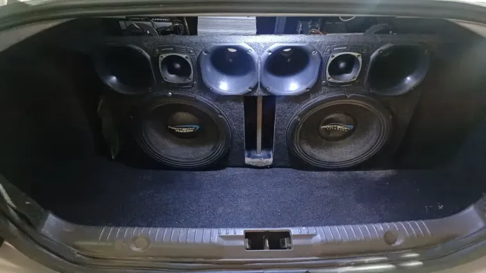 Vende-se som automotivo