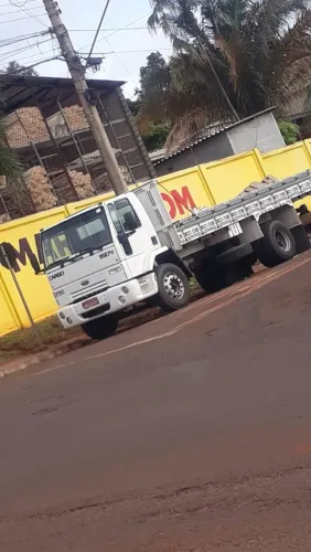 Caminhão Ford Cargo