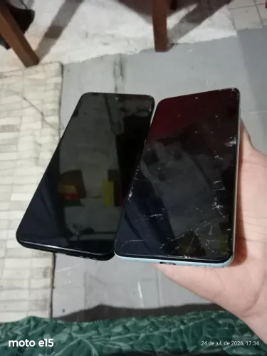 Vendo dois Motorola