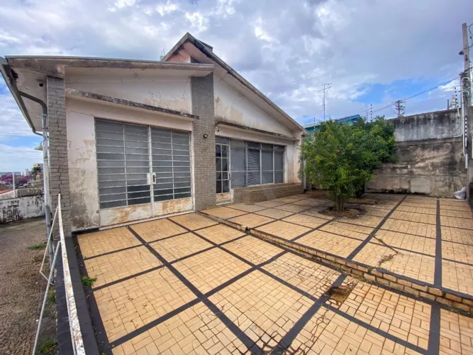 Casa à venda em Campinas, Jardim Proença, com 3 quartos, com 261 m²