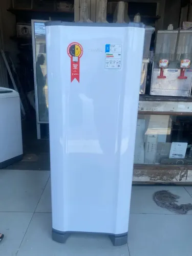 Geladeira uma porta da marca esmaltec