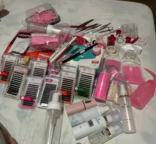 Material para cílios e sobrancelhas