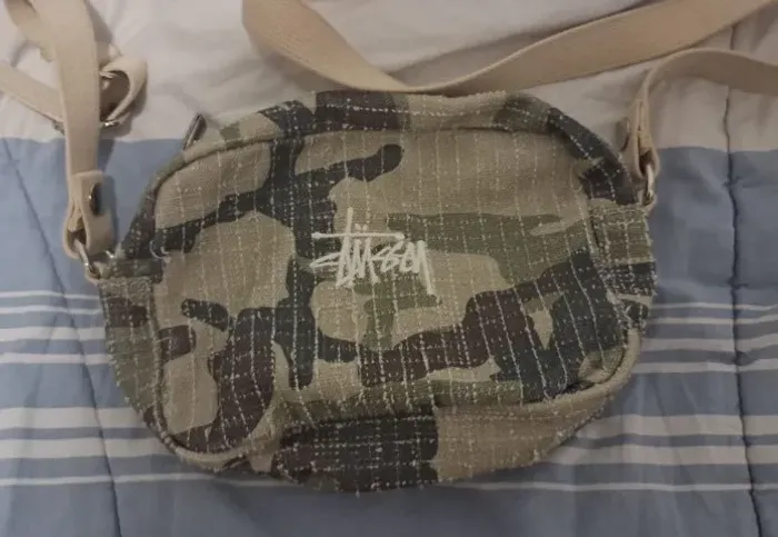 Bag stussy camuflada