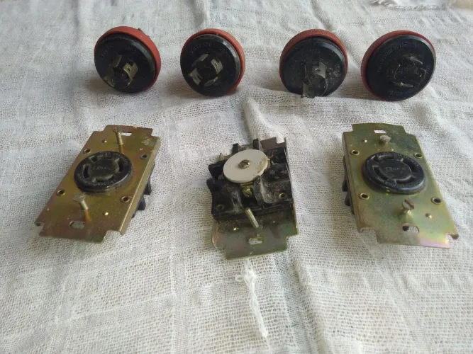 Tomada pial industrial 4polos macho e fêmea 