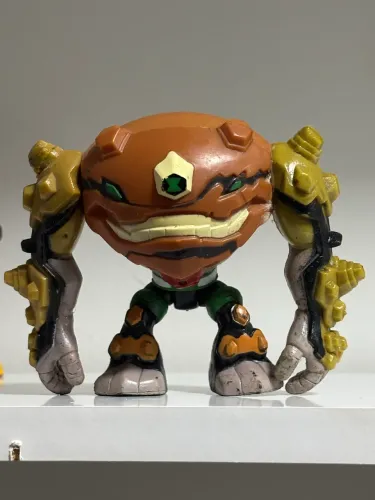 Gravattack Omniverse Ben 10 Bootleg Boneco Em Perfeito Estado Usado Conforme as Fotos